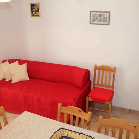 Lanterna Apartment